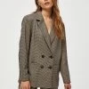 Minus Femme Manteau Court Mixed Houndstooth 2 Minus Femme Manteau Court Mixed Houndstooth -SOLDES D'ÉTÉ - Minus Fashion 015bbb6c3a8d48acbd30ce2a2e582177
