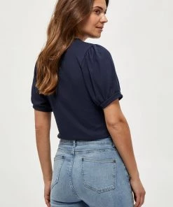 Minus JOHANNA T Shirt Basique Dark Blue Femme -SOLDES D'ÉTÉ - Minus Fashion 0a9ff5baa8184c15a502e5847ae55d13