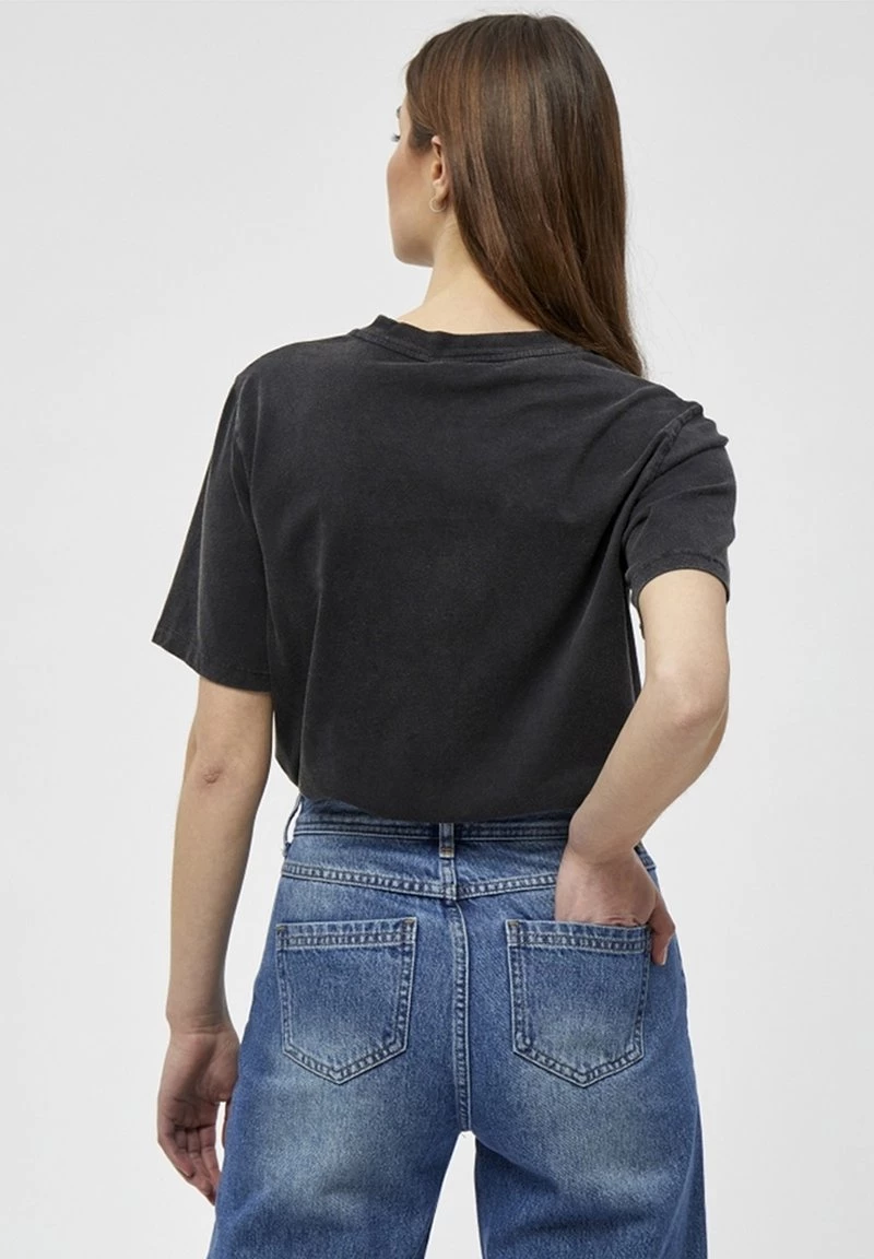 Minus T Shirt Imprimé Black Femme 5 Minus T Shirt Imprimé Black Femme – Image 3