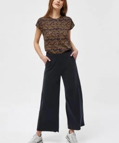 Minus Femme Pantalon Classique Black 7 Minus Femme Pantalon Classique Black -SOLDES D'ÉTÉ - Minus Fashion 0fa9bf9fff1548d3b74fd82b07e1f335