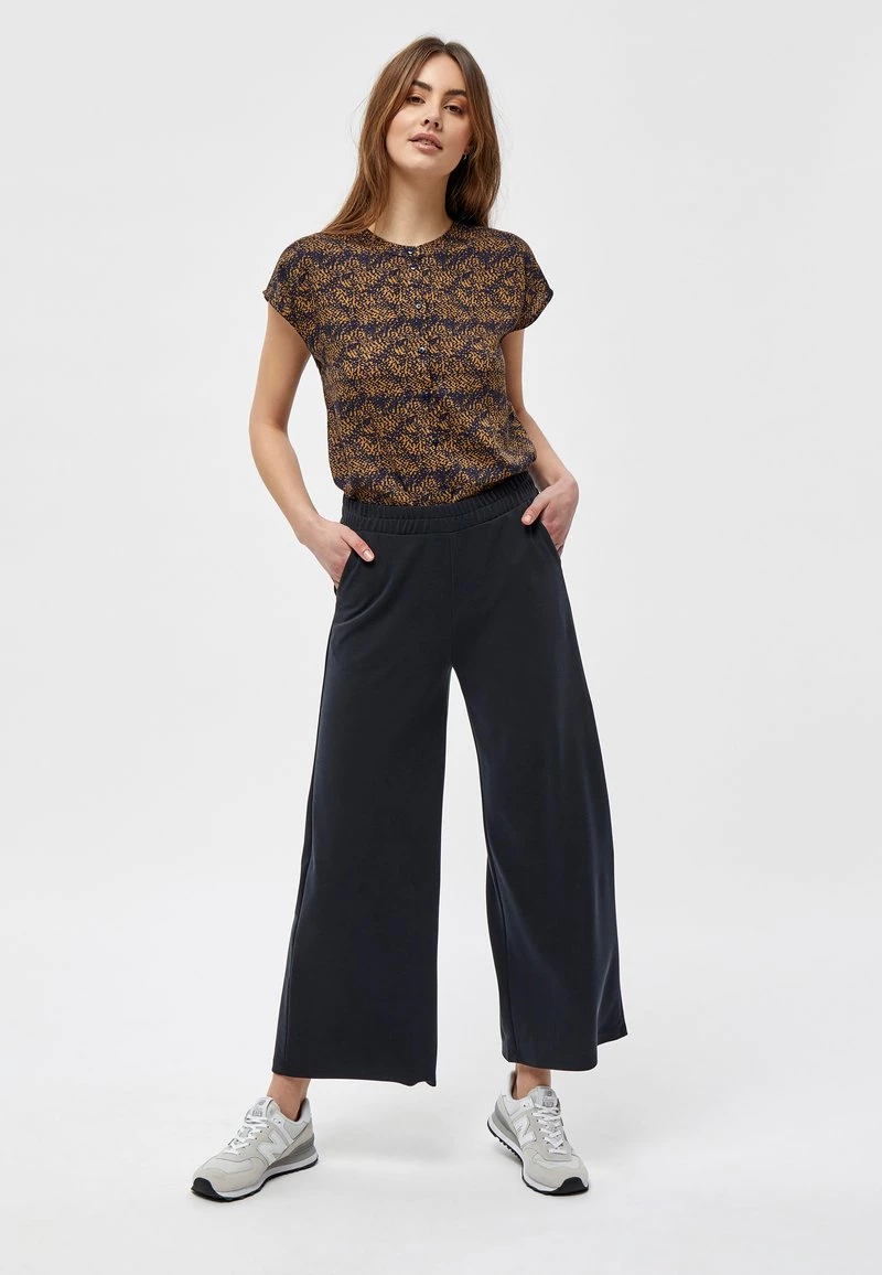 Minus Femme Pantalon Classique Black 4 Minus Femme Pantalon Classique Black – Image 2