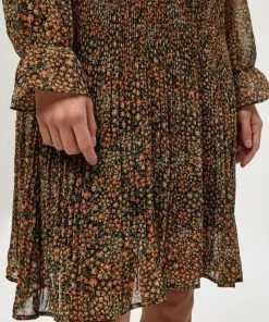 Minus RIKKA GIA V NECK Robe De Jour Flower Field Print Femme -SOLDES D'ÉTÉ - Minus Fashion 127c9b20d7394c9fb40e2a12877620d4