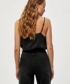 Minus Femme Débardeur Black -SOLDES D'ÉTÉ - Minus Fashion 14c8b610ff70479b9ce8c2c28a5e417b