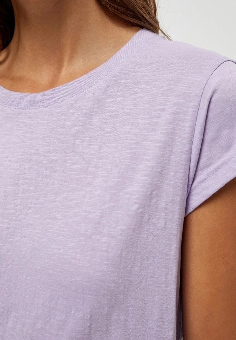 Minus Femme LETI T Shirt Basique Purple Breeze 6 Minus Femme LETI T Shirt Basique Purple Breeze – Image 4