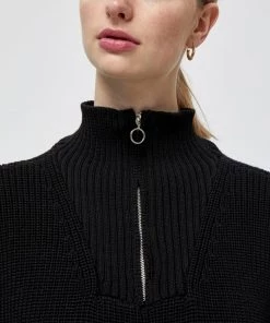 Minus Femme T Shirt Imprimé Black -SOLDES D'ÉTÉ - Minus Fashion 1953be46ad974fadbd09fe301333b49f