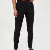Minus DAYA Chino Black Femme -SOLDES D'ÉTÉ - Minus Fashion 1aab95921ce944198b90119c9f503f04