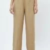 Minus MARLY Pantalon Classique Sand Femme 2 Minus MARLY Pantalon Classique Sand Femme -SOLDES D'ÉTÉ - Minus Fashion 1cf4419fb6bb4a1a9fec261f82023451