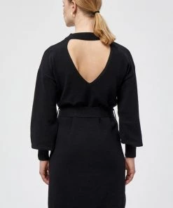 Minus Femme Robe Pull Black 10 Minus Femme Robe Pull Black -SOLDES D'ÉTÉ - Minus Fashion 20afbdf62c314f2abdff6dc17cb5fbc0