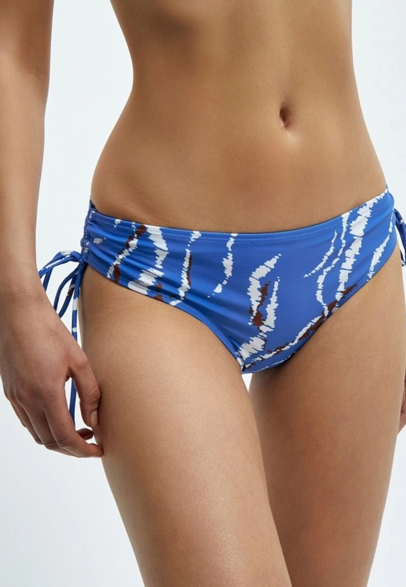 Minus Femme SABIRA Bas De Bikini Denim Blue Graphic Print 6 Minus Femme SABIRA Bas De Bikini Denim Blue Graphic Print – Image 4