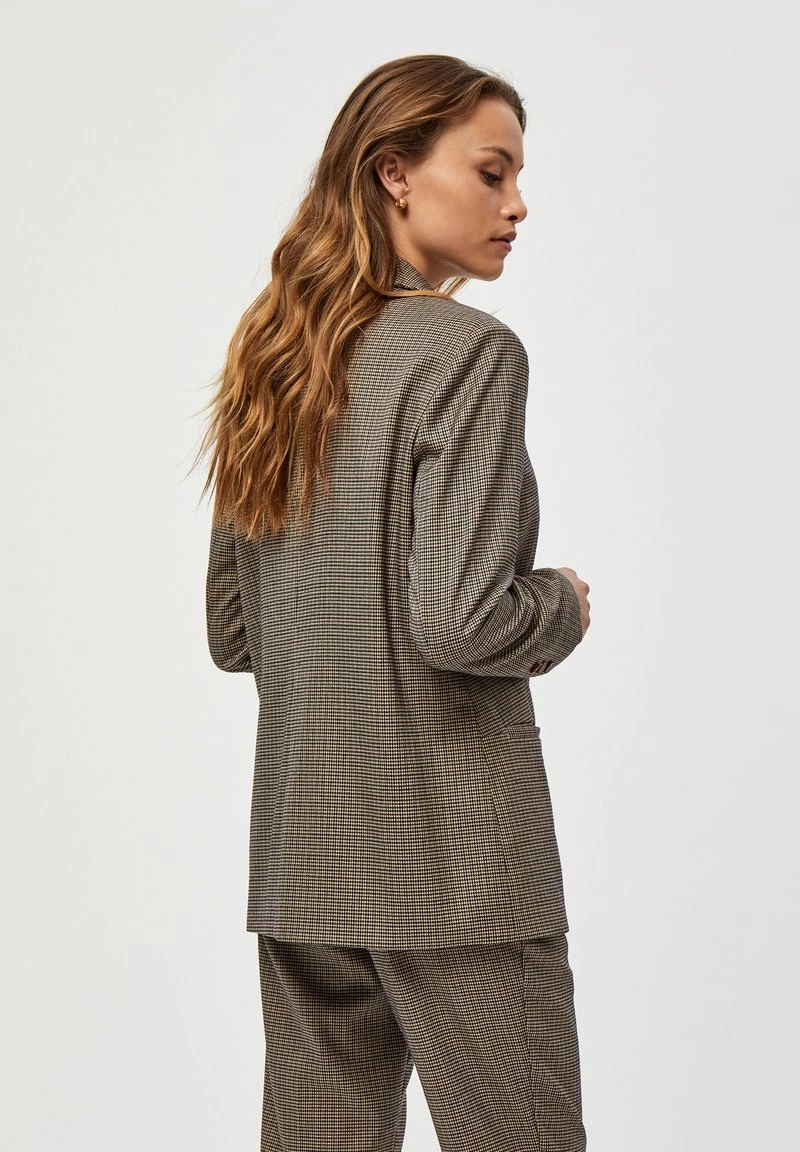 Minus Femme Manteau Court Mixed Houndstooth 5 Minus Femme Manteau Court Mixed Houndstooth – Image 3