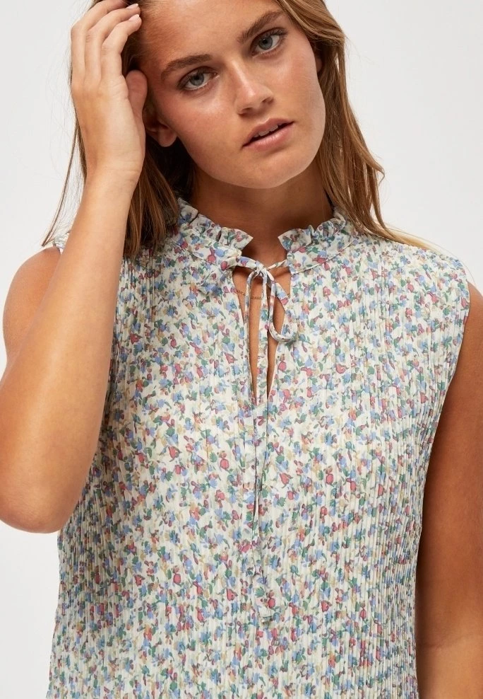 Minus RIKKA Débardeur Frosted Mint Flower Print Femme 6 Minus RIKKA Débardeur Frosted Mint Flower Print Femme – Image 4