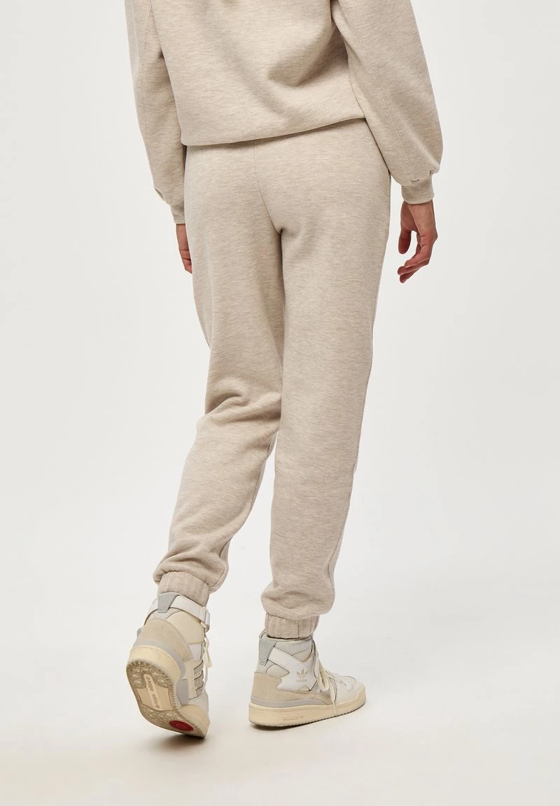 Minus Femme Pantalon De Survêtement Sand 5 Minus Femme Pantalon De Survêtement Sand – Image 3