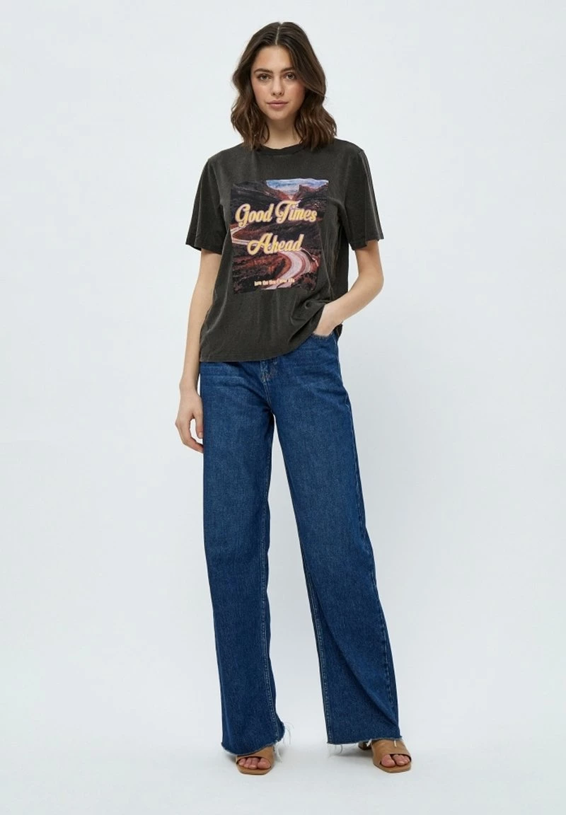 Minus Femme HANNA T Shirt Imprimé Black 4 Minus Femme HANNA T Shirt Imprimé Black – Image 2