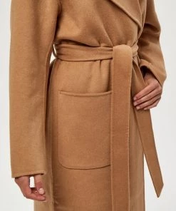 Minus Femme Manteau Classique Camel 9 Minus Femme Manteau Classique Camel -SOLDES D'ÉTÉ - Minus Fashion 2eca4802eac54dd7a0a2c24e251ef36c