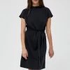 Minus Femme EDONA Robe De Jour Black -SOLDES D'ÉTÉ - Minus Fashion 307a38bcb2d54b539b216ad6211cba64