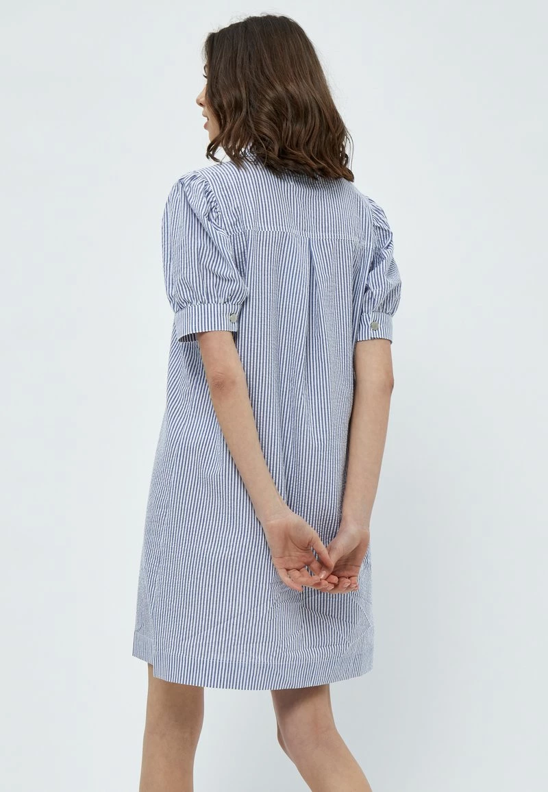 Minus NIVA Robe Chemise Navy Blue Stripes Femme 5 Minus NIVA Robe Chemise Navy Blue Stripes Femme – Image 3