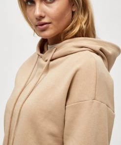 Minus SALLY Sweat à Capuche Sand Femme -SOLDES D'ÉTÉ - Minus Fashion 35f64d8af19b4ba9a472d04c2e59ab04