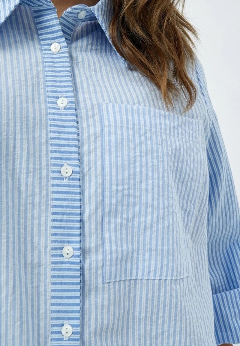 Minus FIA Chemisier Blue Stripe Femme 6 Minus FIA Chemisier Blue Stripe Femme – Image 4