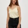 Minus Femme ASA Débardeur Vanilla 2 Minus Femme ASA Débardeur Vanilla -SOLDES D'ÉTÉ - Minus Fashion 3ca830add80f40d596f3cdc276cacc49