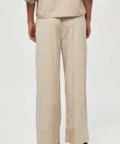 Minus SAVIA Pantalon Classique Sand Stripes Femme -SOLDES D'ÉTÉ - Minus Fashion 3d74eeb33f674d68a472f90e8d24ea6e