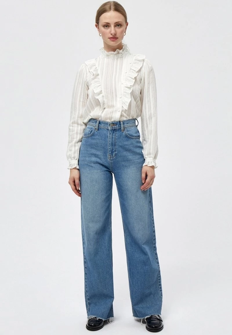 Minus Blouse Off White Femme 4 Minus Blouse Off White Femme – Image 2