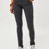 Minus Femme CARMA Chino Dark Grey 1 Minus Femme CARMA Chino Dark Grey -SOLDES D'ÉTÉ - Minus Fashion 43795ec367bb4aaba784fb75333f9f76
