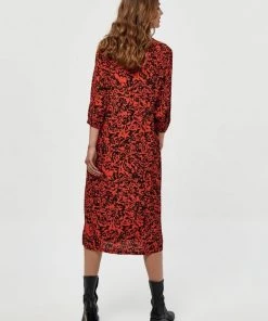 Minus Robe Chemise Black Femme -SOLDES D'ÉTÉ - Minus Fashion 453532940c7e4de390776788617cb619