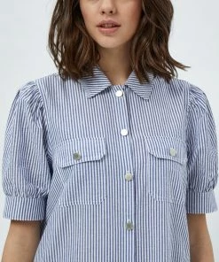Minus NIVA Robe Chemise Navy Blue Stripes Femme 9 Minus NIVA Robe Chemise Navy Blue Stripes Femme -SOLDES D'ÉTÉ - Minus Fashion 4857e66ef0464a7baae1db9ccf2b5690