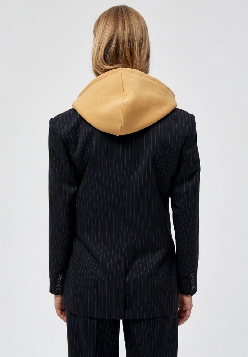 Minus EMBRY Blazer Black Pinstriped Femme 5 Minus EMBRY Blazer Black Pinstriped Femme – Image 3