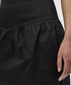 Minus Femme ILONA Jupe Trapèze Black -SOLDES D'ÉTÉ - Minus Fashion 4c297d13ad3c441695fd9f48871c37db