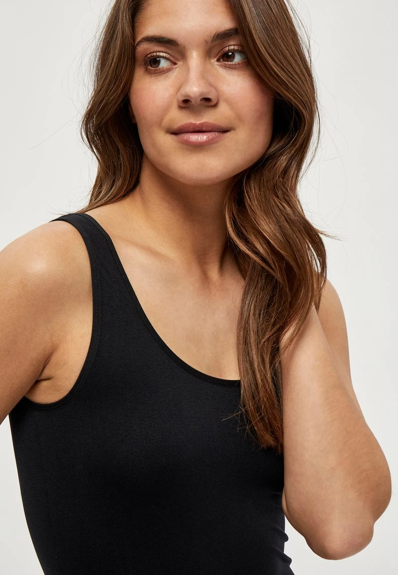 Minus Femme CLARICE Débardeur Black 6 Minus Femme CLARICE Débardeur Black – Image 4