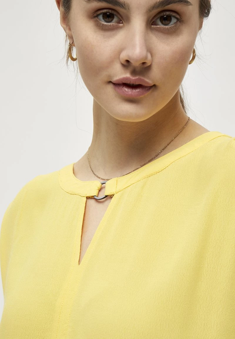 Minus ARIANA T Shirt Imprimé Super Lemon Femme 6 Minus ARIANA T Shirt Imprimé Super Lemon Femme – Image 4