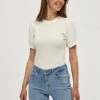 Minus Femme JOHANNA T Shirt Basique Cloud Dancer -SOLDES D'ÉTÉ - Minus Fashion 4f059e993e494a2c82416cf2571ed630