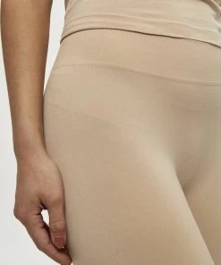 Minus MIRA Short Nude Femme 9 Minus MIRA Short Nude Femme -SOLDES D'ÉTÉ - Minus Fashion 51552795bba04fc99f6fff3f235ee6ed