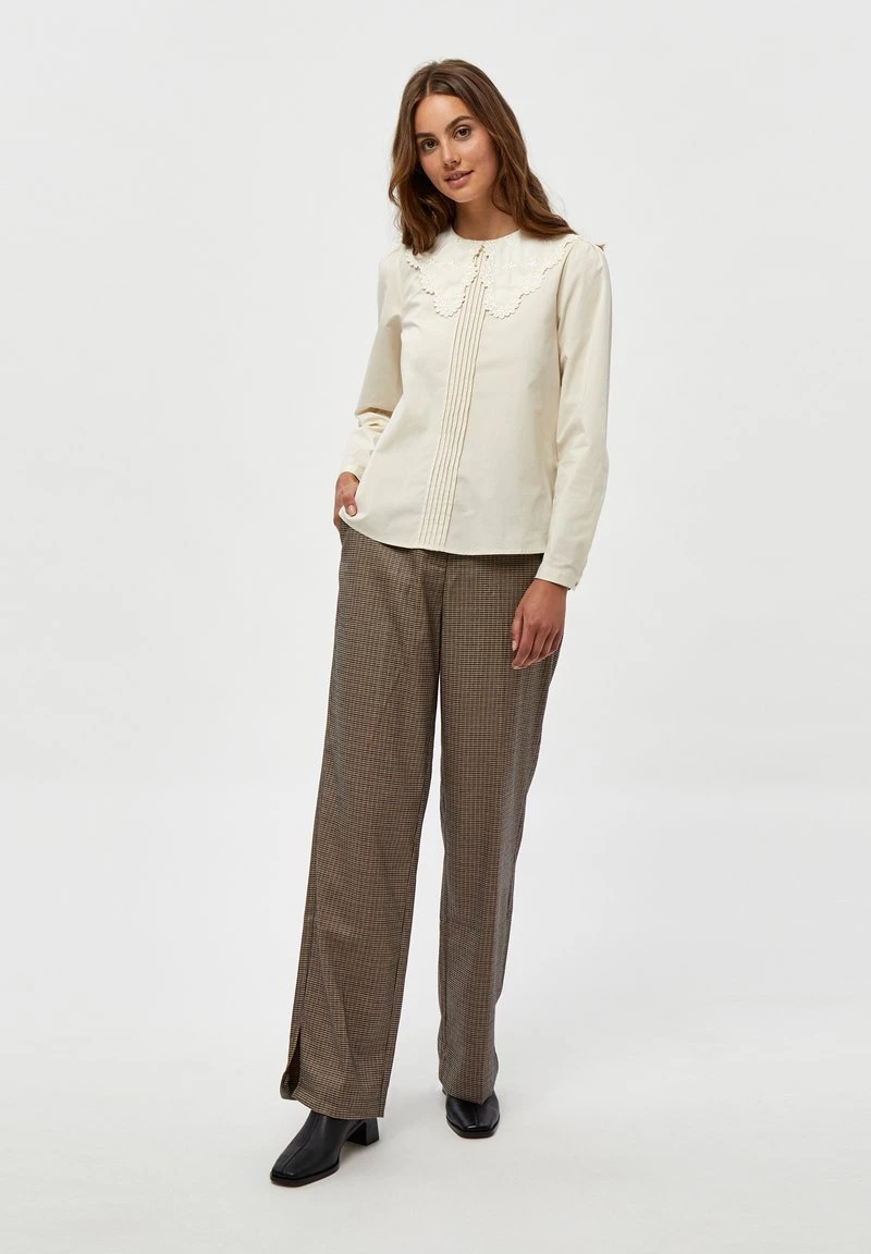 Minus Femme FREDERIKKE Blouse Biscotti 4 Minus Femme FREDERIKKE Blouse Biscotti – Image 2