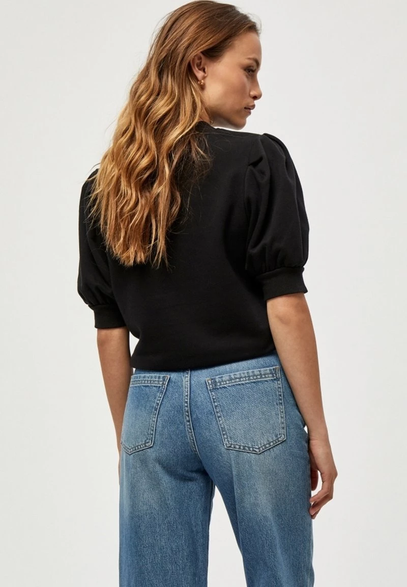 Minus Femme MIKA T Shirt Basique Black 5 Minus Femme MIKA T Shirt Basique Black – Image 3