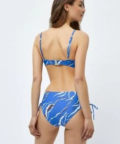 Minus Femme SABIRA Haut De Bikini Denim Blue Graphic Print -SOLDES D'ÉTÉ - Minus Fashion 5432ee48564343f2b28449594db95f82