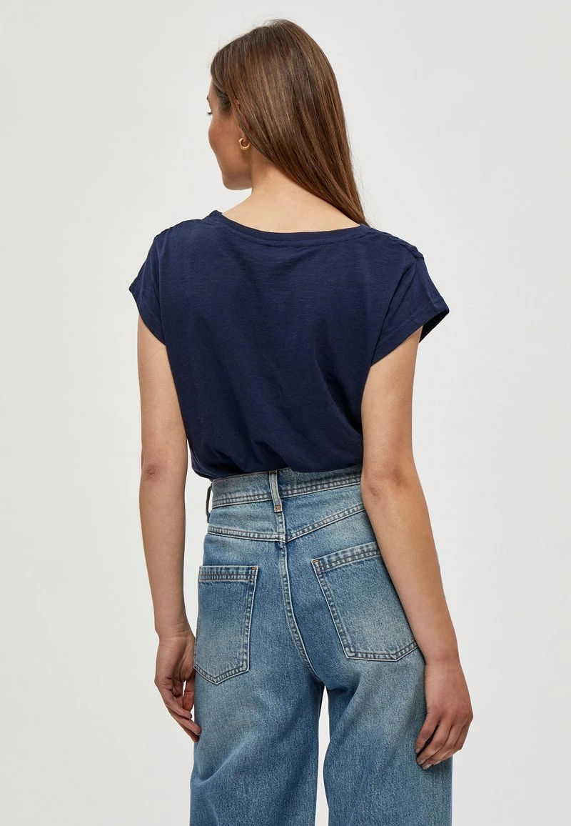 Minus LETI T Shirt Basique Black Iris Femme 5 Minus LETI T Shirt Basique Black Iris Femme – Image 3