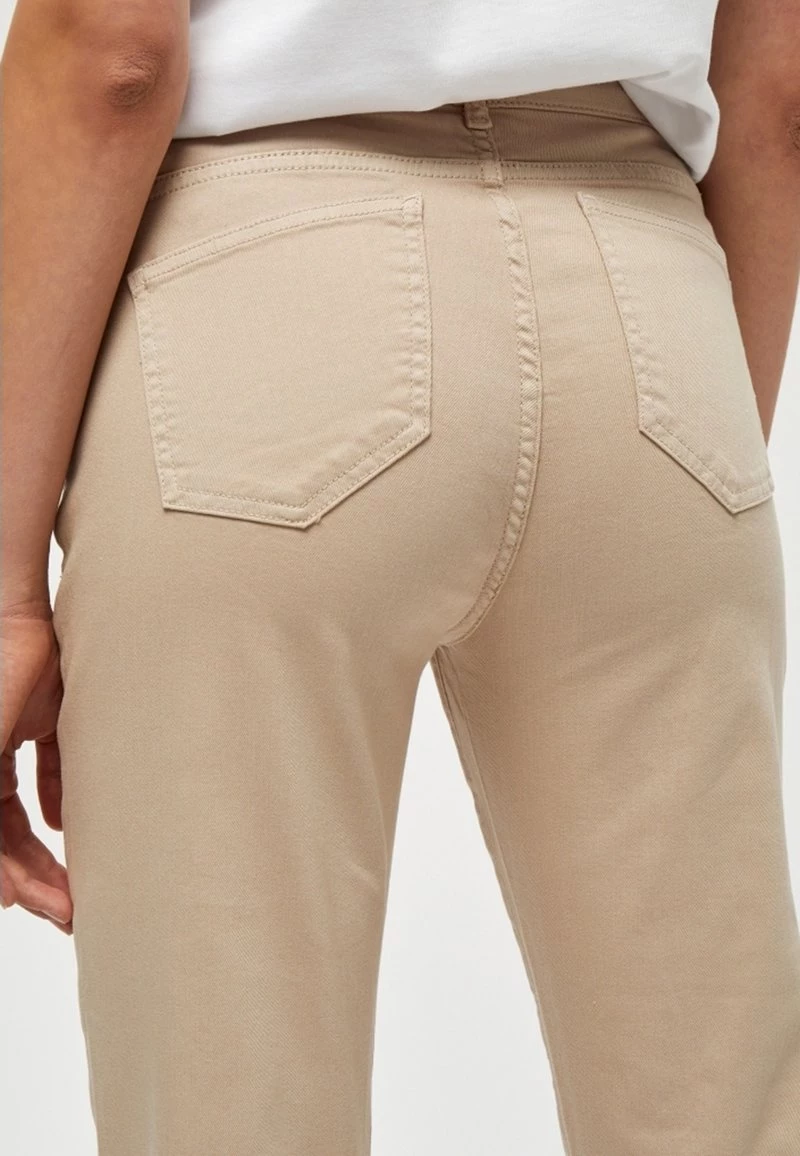 Minus Femme NEW ENZO Pantalon Classique Sand 6 Minus Femme NEW ENZO Pantalon Classique Sand – Image 4