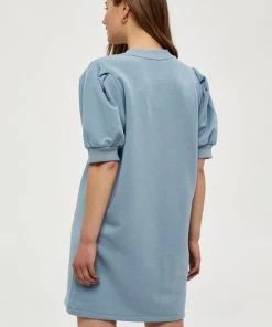 Minus MIKA Robe De Jour Dusty Blue Femme -SOLDES D'ÉTÉ - Minus Fashion 5ac097b72de44ef7ad496371ee4da192