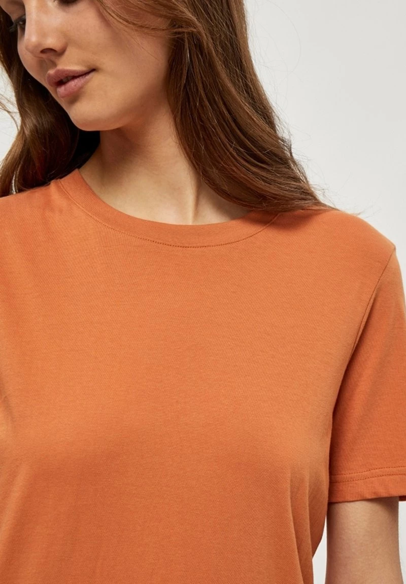 Minus Femme CATHY T Shirt Basique Sunbaked 6 Minus Femme CATHY T Shirt Basique Sunbaked – Image 4