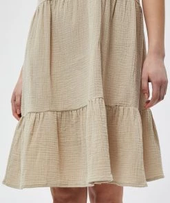 Minus Femme LOVI Robe De Jour Sand -SOLDES D'ÉTÉ - Minus Fashion 5ef43f79e1f349e4bd6364795b16a4e2