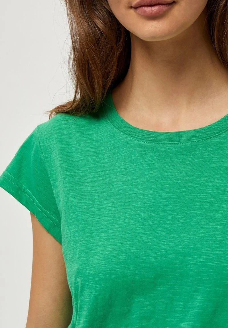 Minus Femme LETI T Shirt Basique Apple Green 6 Minus Femme LETI T Shirt Basique Apple Green – Image 4