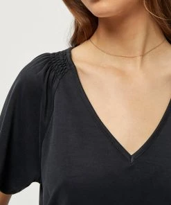 Minus T Shirt Basique Black Femme -SOLDES D'ÉTÉ - Minus Fashion 6d5568cc8325425eb21a2baca23365f4