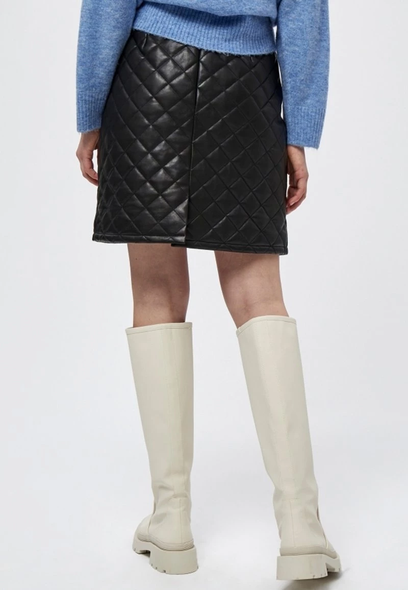 Minus Femme Jupe En Cuir Black 5 Minus Femme Jupe En Cuir Black – Image 3