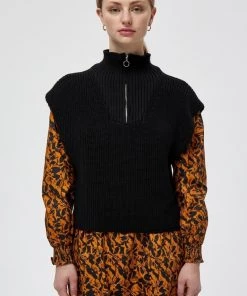 Minus Femme T Shirt Imprimé Black