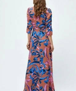 Minus Robe Longue Magenta Flower Print Femme -SOLDES D'ÉTÉ - Minus Fashion 70f6fb6e68674fabb83c47e9777ff89b