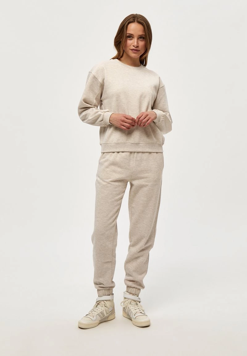 Minus Femme Pantalon De Survêtement Sand 4 Minus Femme Pantalon De Survêtement Sand – Image 2