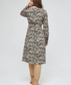 Minus ZENDY Robe De Jour Straw Print Femme 9 Minus ZENDY Robe De Jour Straw Print Femme -SOLDES D'ÉTÉ - Minus Fashion 7a0157bad55d4f228e018b159b6ab725