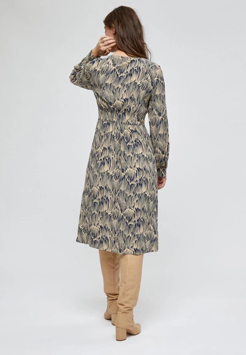 Minus ZENDY Robe De Jour Straw Print Femme 5 Minus ZENDY Robe De Jour Straw Print Femme – Image 3